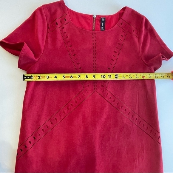 Design Lab Lord and Taylor Red Laser Cut Short Sleeve Dress Size Small - Picture 5 of 8